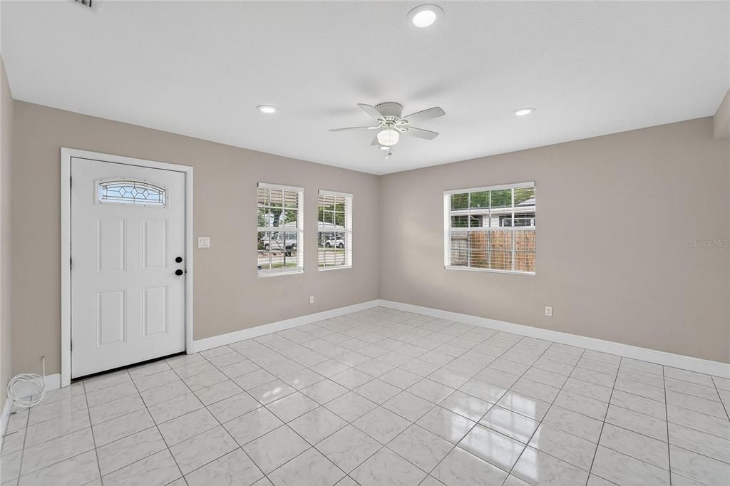 En Renta: $2,500 (3 camas, 2 baños, 1062 Pies cuadrados)