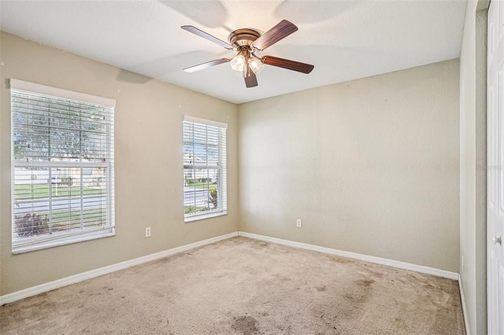 合同活跃: $215,000 (3 贝兹, 2 浴室, 1342 平方英尺)