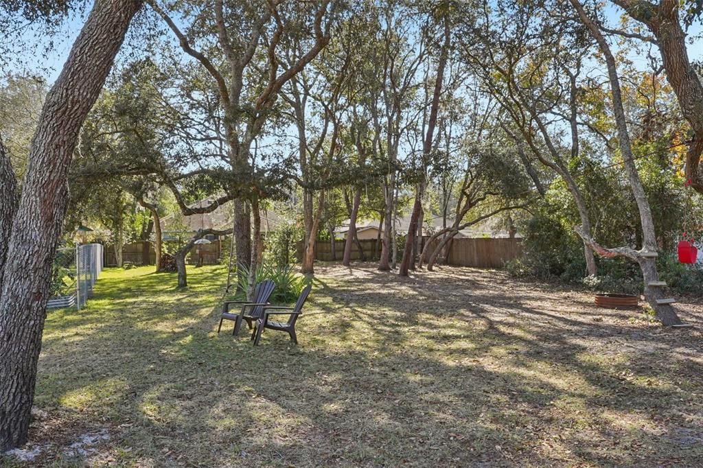 For Sale: $350,000 (3 beds, 2 baths, 1240 Square Feet)