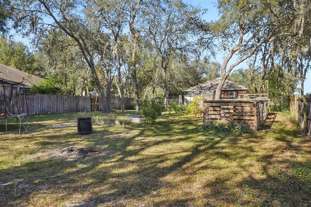 For Sale: $350,000 (3 beds, 2 baths, 1240 Square Feet)