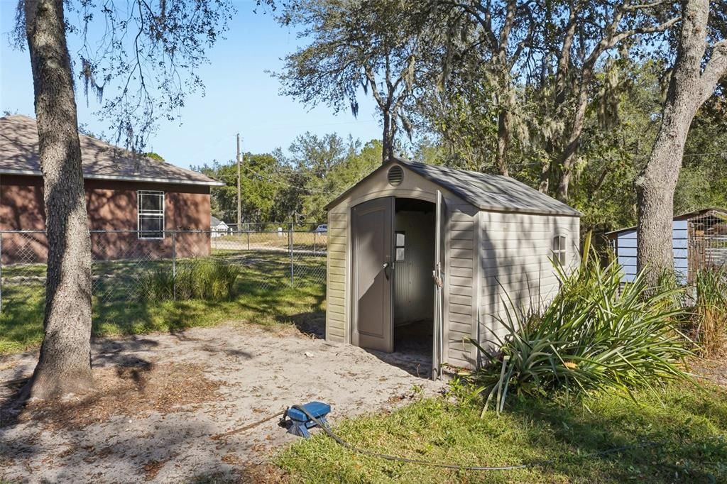 For Sale: $350,000 (3 beds, 2 baths, 1240 Square Feet)