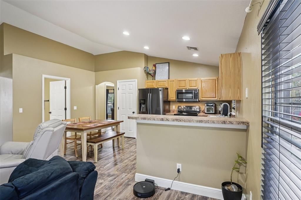 For Sale: $350,000 (3 beds, 2 baths, 1240 Square Feet)