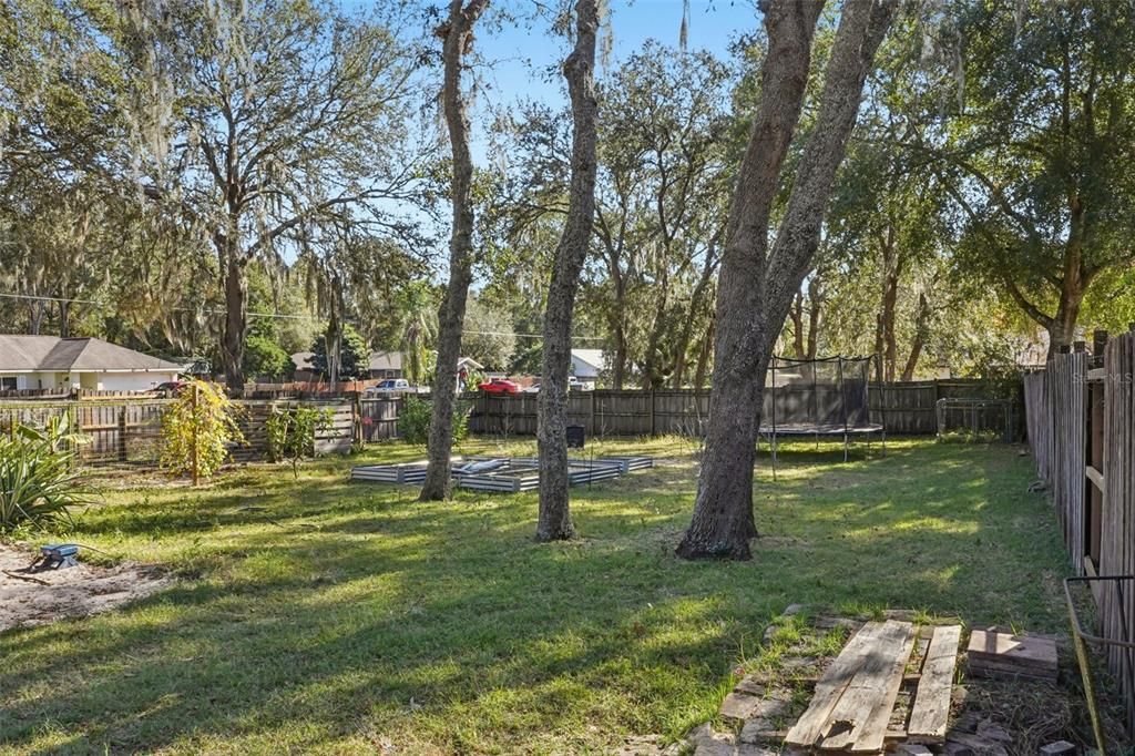 For Sale: $350,000 (3 beds, 2 baths, 1240 Square Feet)