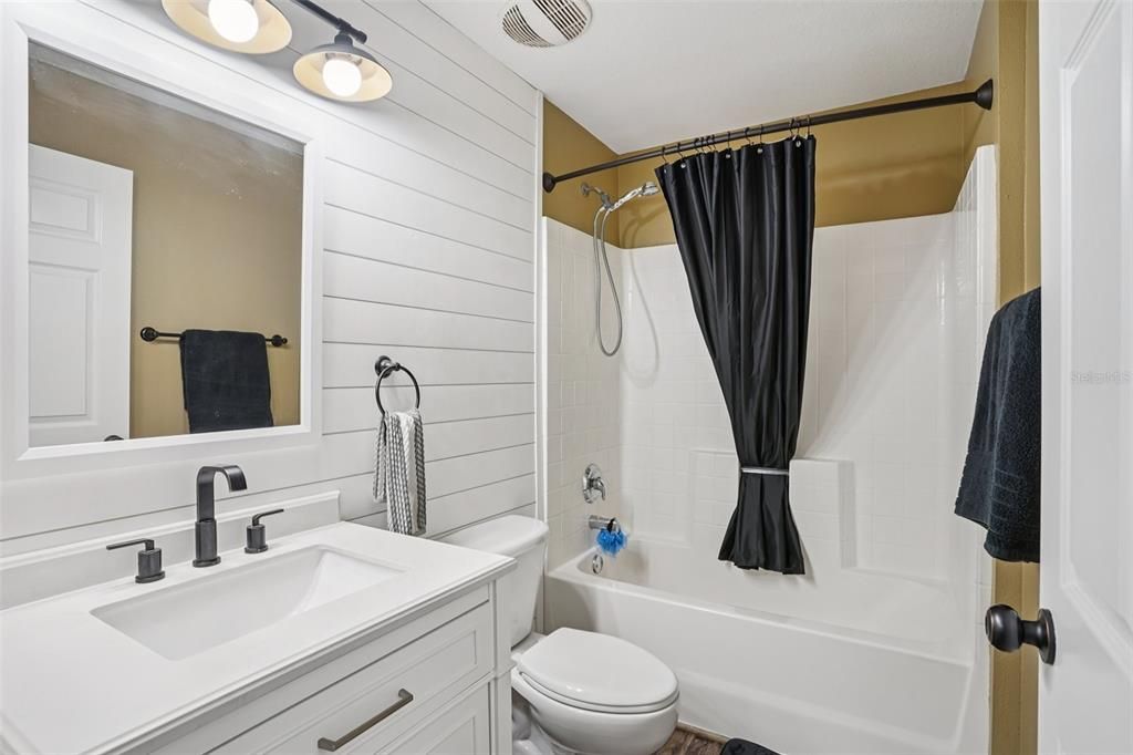 For Sale: $350,000 (3 beds, 2 baths, 1240 Square Feet)