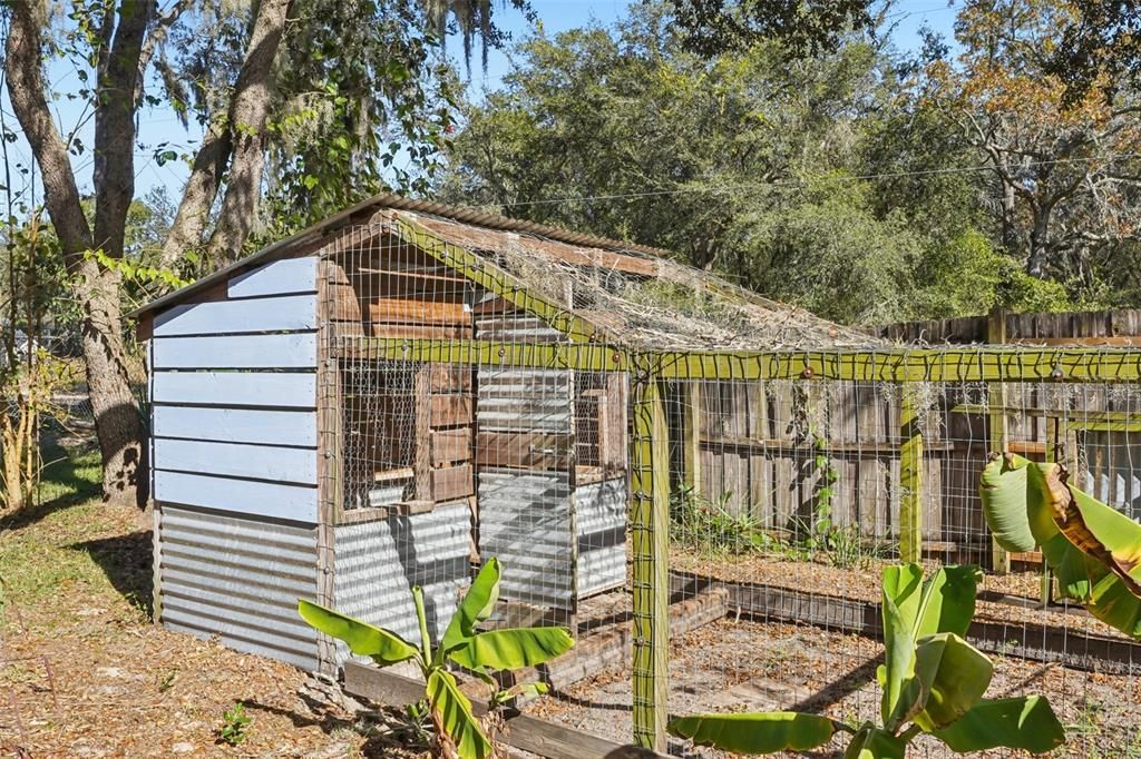 For Sale: $350,000 (3 beds, 2 baths, 1240 Square Feet)