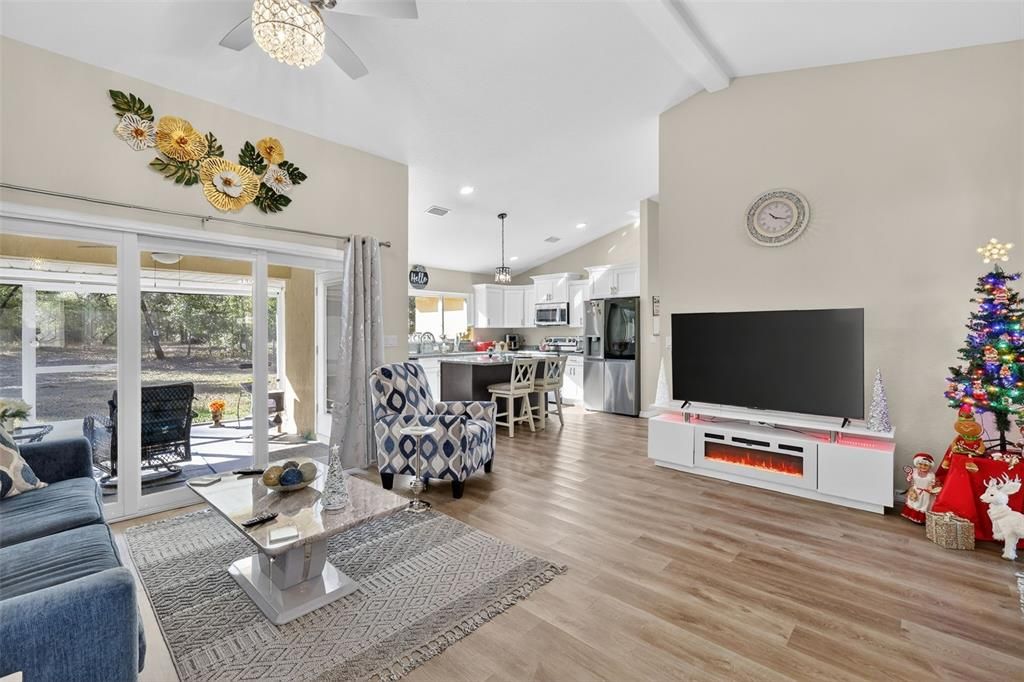 For Sale: $386,000 (3 beds, 2 baths, 1522 Square Feet)