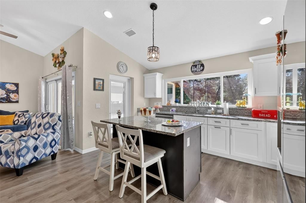 For Sale: $386,000 (3 beds, 2 baths, 1522 Square Feet)