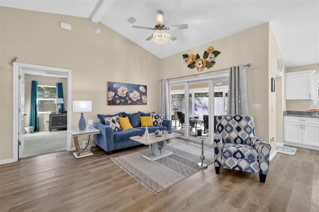 For Sale: $386,000 (3 beds, 2 baths, 1522 Square Feet)