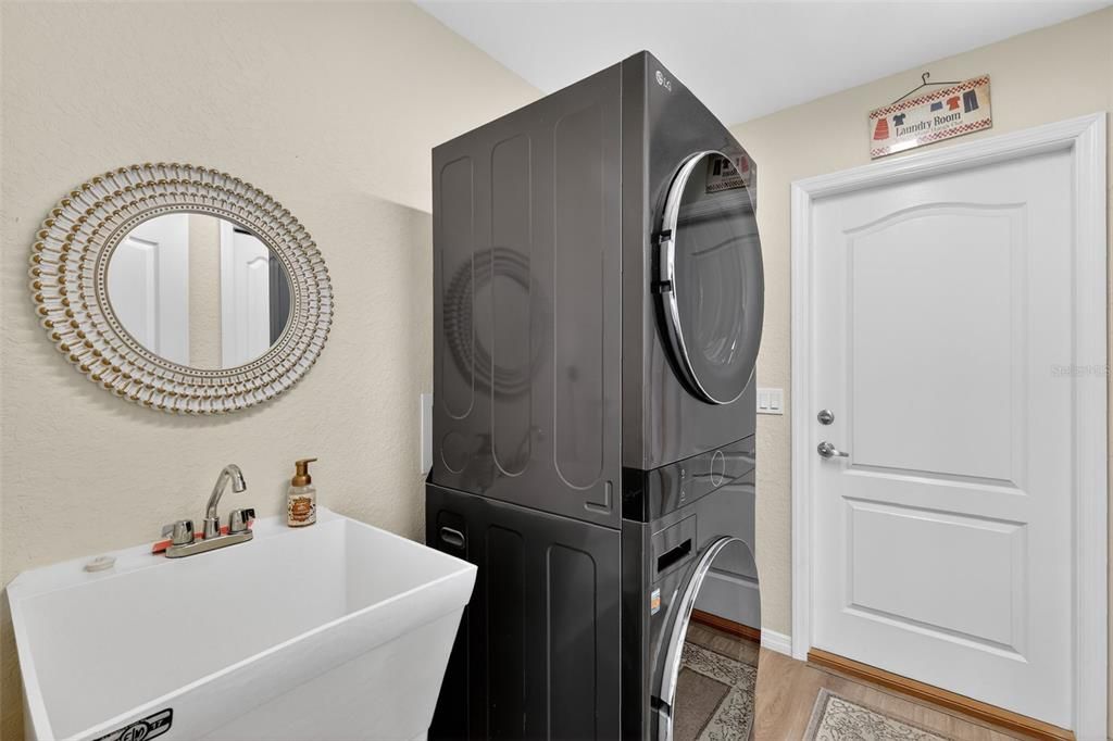 For Sale: $386,000 (3 beds, 2 baths, 1522 Square Feet)