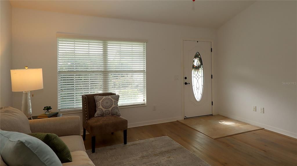 En Venta: $345,000 (3 camas, 2 baños, 1463 Pies cuadrados)