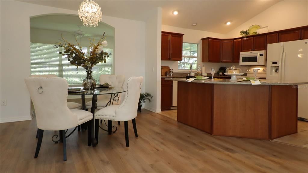 En Venta: $345,000 (3 camas, 2 baños, 1463 Pies cuadrados)