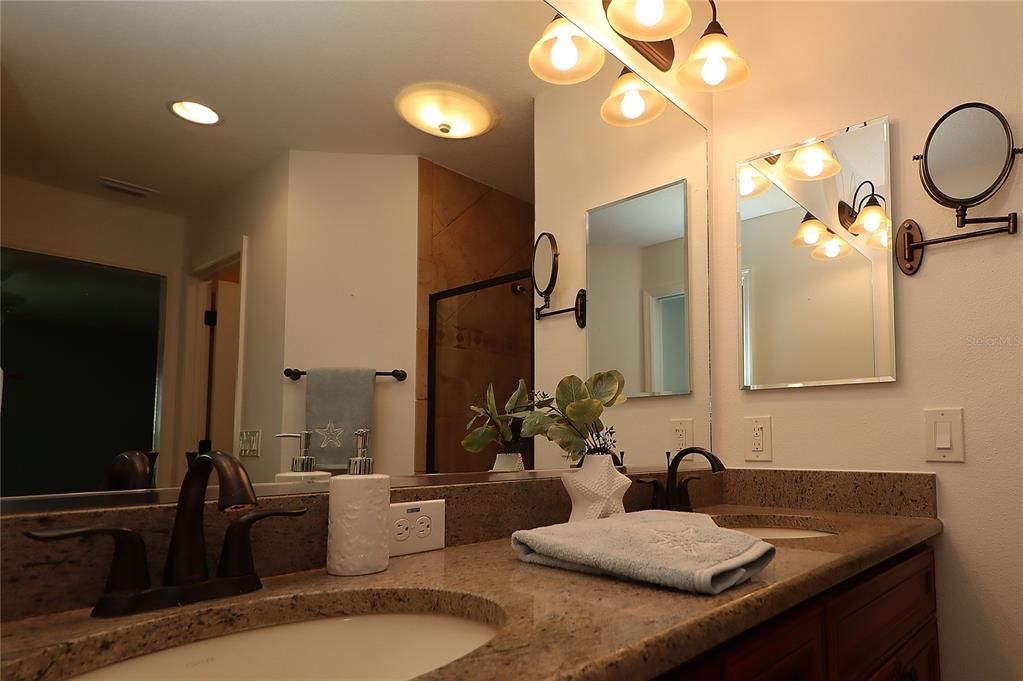 En Venta: $345,000 (3 camas, 2 baños, 1463 Pies cuadrados)