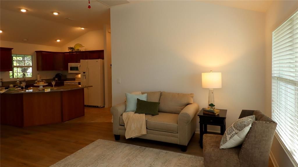 En Venta: $345,000 (3 camas, 2 baños, 1463 Pies cuadrados)