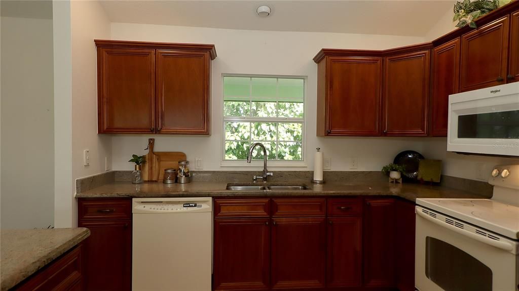 En Venta: $345,000 (3 camas, 2 baños, 1463 Pies cuadrados)