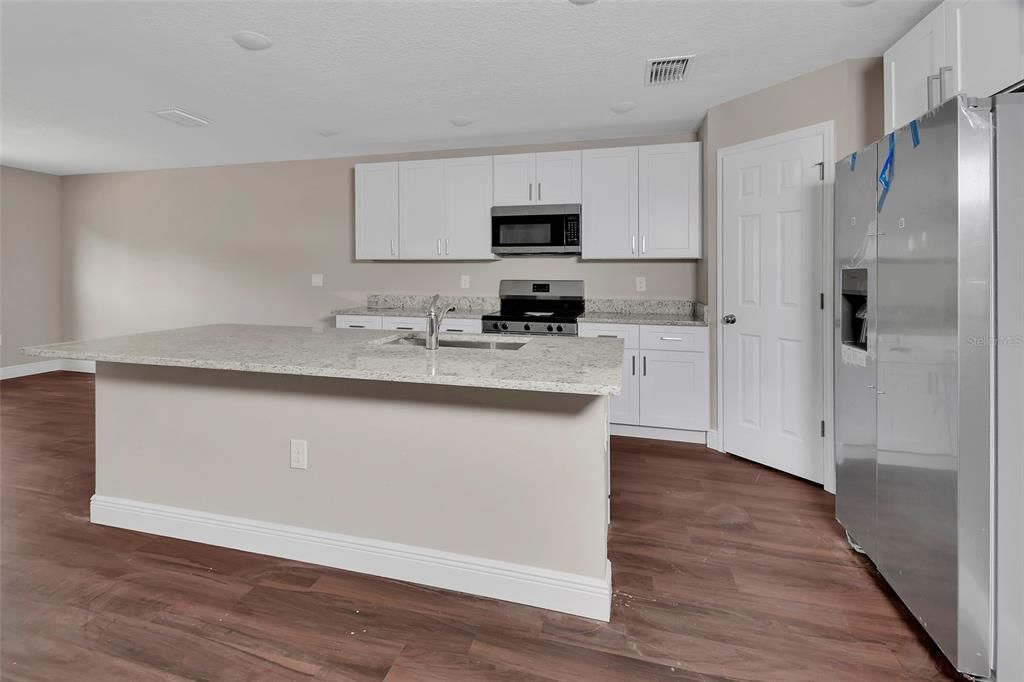 En Venta: $314,900 (3 camas, 2 baños, 1586 Pies cuadrados)