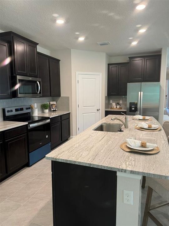 For Sale: $506,990 (4 beds, 3 baths, 2768 Square Feet)