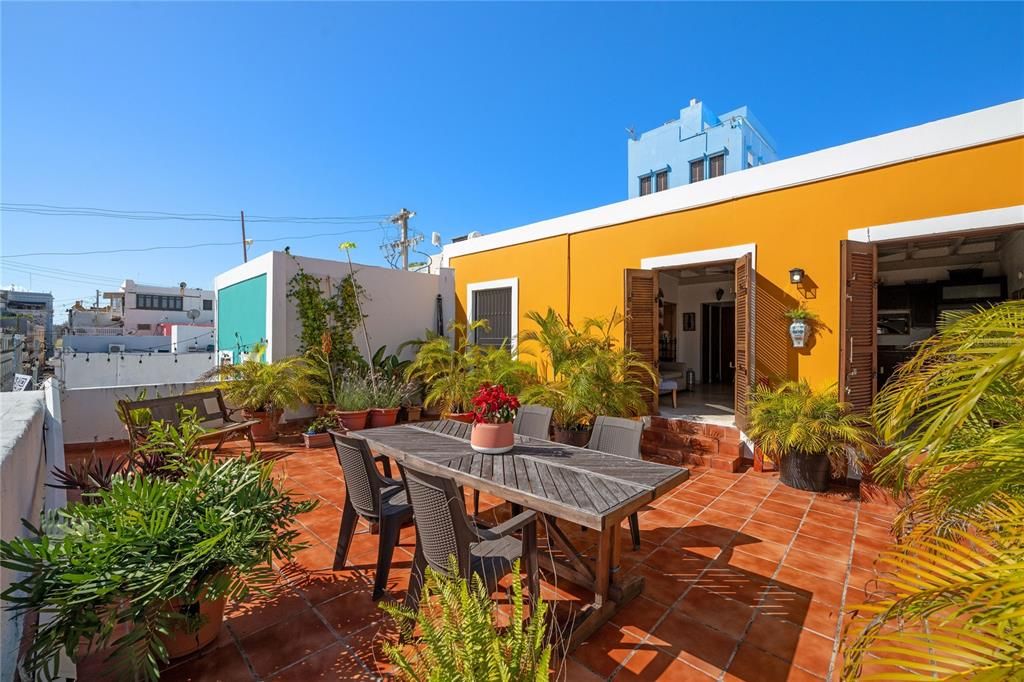 На продажу: $699,000 (2 спален, 1 ванн, 1268 Квадратных фут)