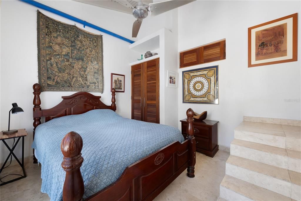 На продажу: $699,000 (2 спален, 1 ванн, 1268 Квадратных фут)