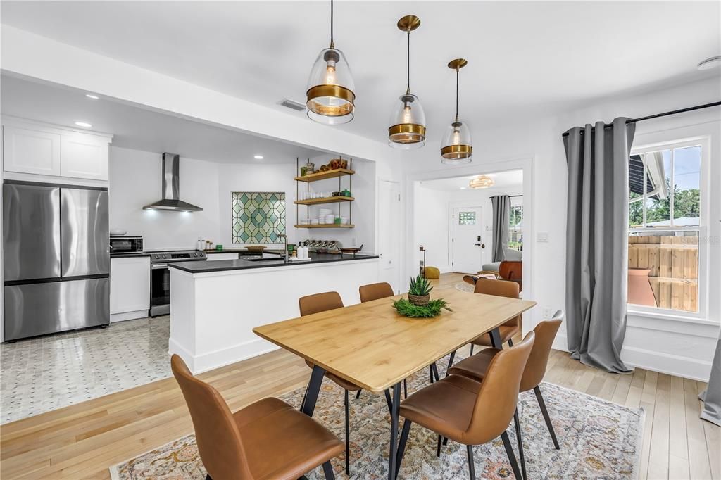 В аренду: $3,500 (3 спален, 2 ванн, 1316 Квадратных фут)