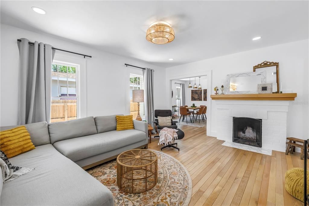 В аренду: $3,500 (3 спален, 2 ванн, 1316 Квадратных фут)