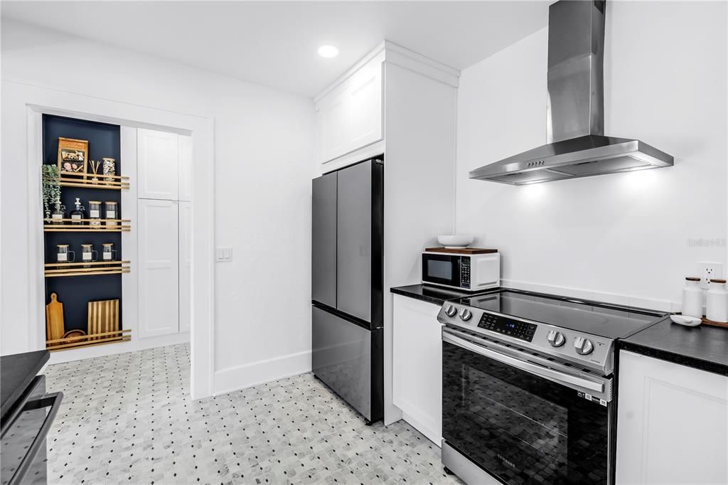 В аренду: $3,500 (3 спален, 2 ванн, 1316 Квадратных фут)