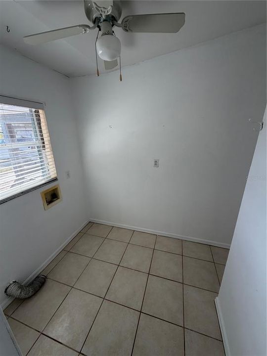 For Sale: $416,000 (6 beds, 4 baths, 2774 Square Feet)