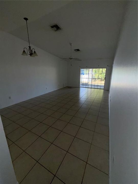 For Sale: $416,000 (6 beds, 4 baths, 2774 Square Feet)