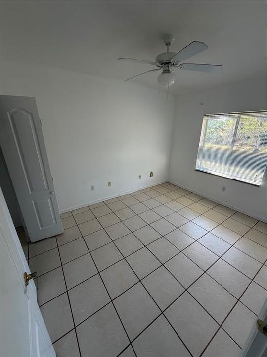 For Sale: $416,000 (6 beds, 4 baths, 2774 Square Feet)