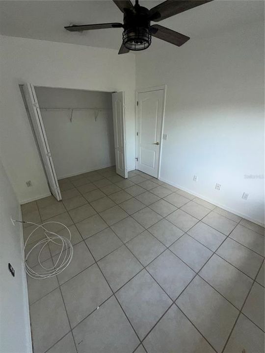 For Sale: $416,000 (6 beds, 4 baths, 2774 Square Feet)