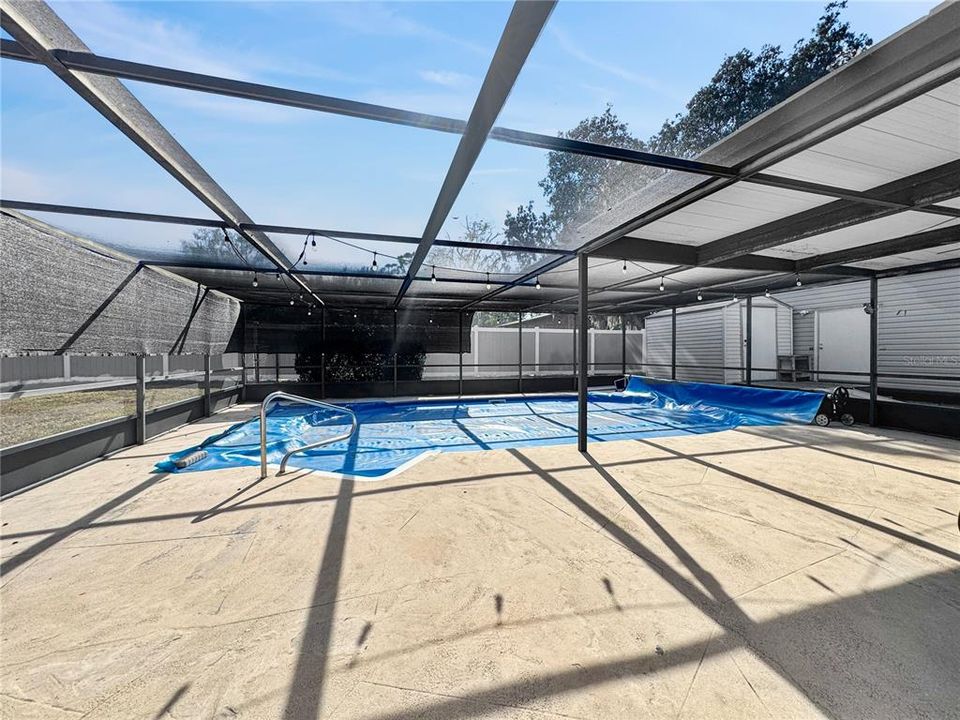 For Rent: $2,300 (3 beds, 1 baths, 1300 Square Feet)