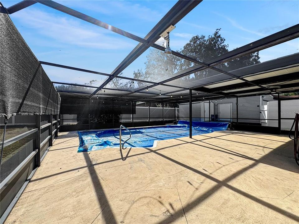 For Rent: $2,300 (3 beds, 1 baths, 1300 Square Feet)