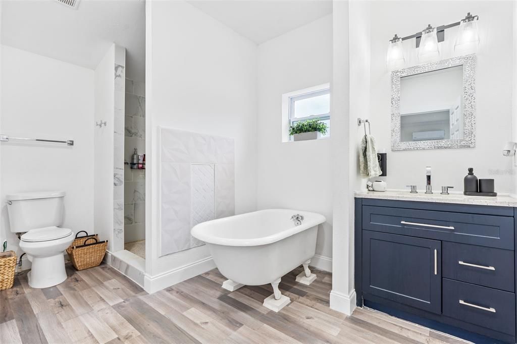 For Rent: $3,800 (3 beds, 2 baths, 2628 Square Feet)