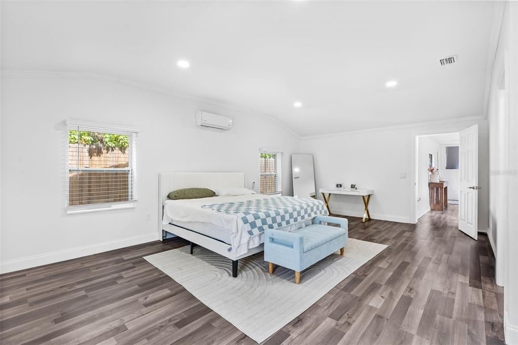 For Rent: $3,800 (3 beds, 2 baths, 2628 Square Feet)