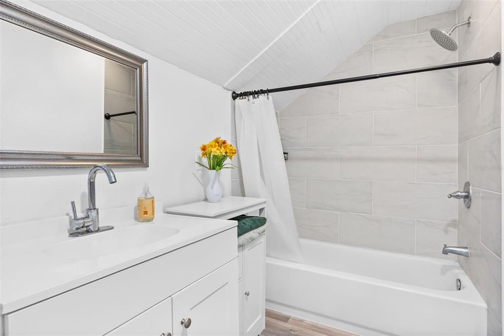 For Rent: $3,800 (3 beds, 2 baths, 2628 Square Feet)