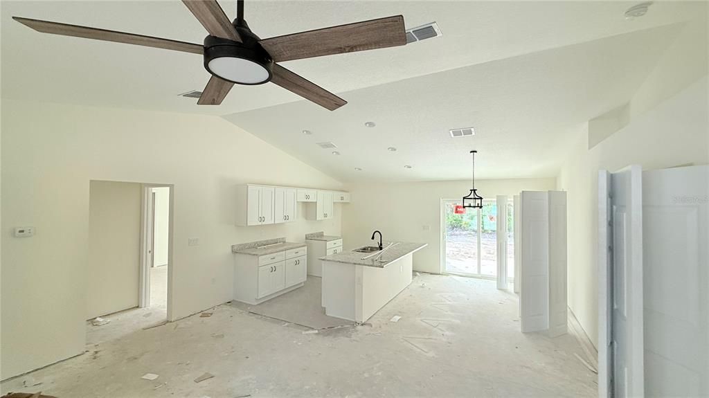 待售: $289,000 (3 贝兹, 2 浴室, 1412 平方英尺)