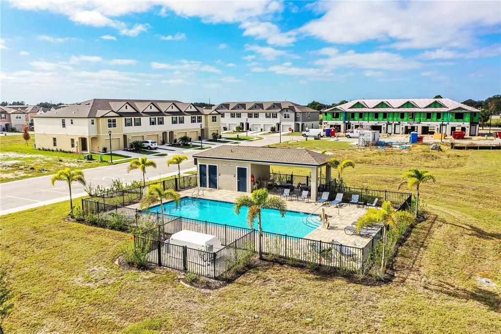 出租: $2,200 (3 贝兹, 2 浴室, 1652 平方英尺)