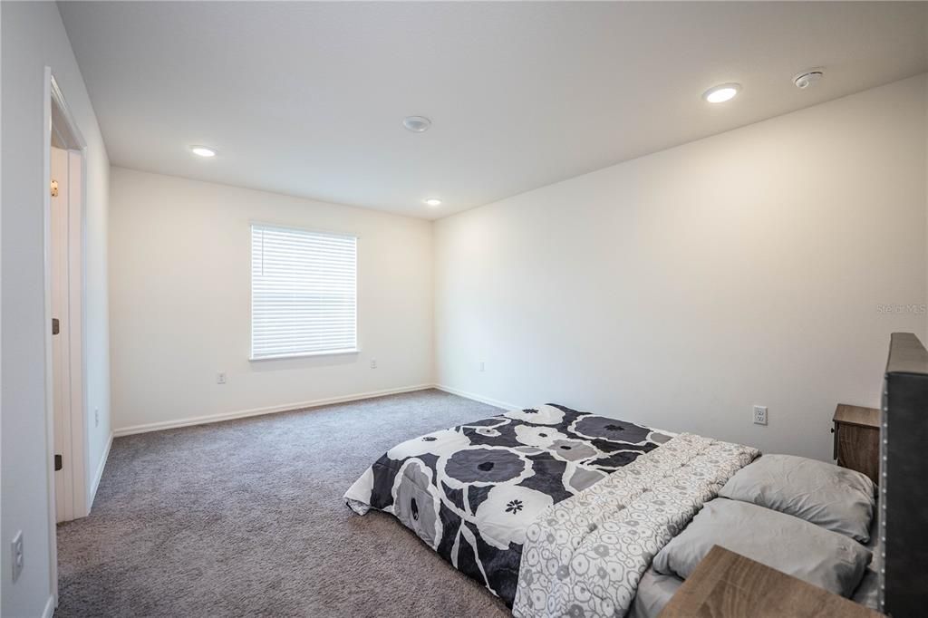 出租: $2,200 (3 贝兹, 2 浴室, 1652 平方英尺)