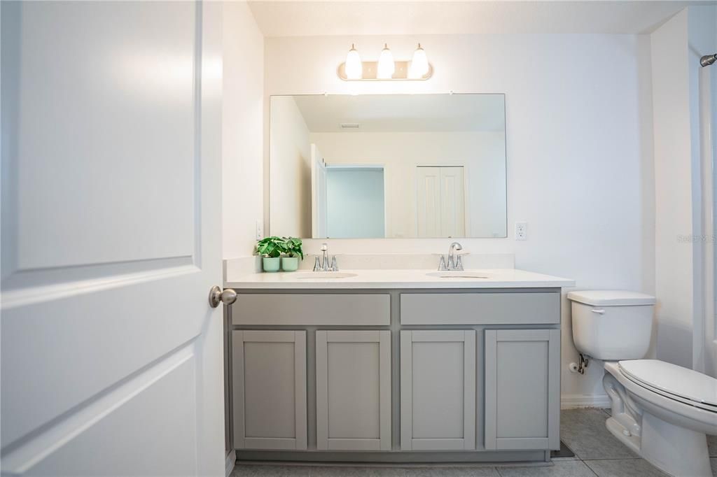 出租: $2,200 (3 贝兹, 2 浴室, 1652 平方英尺)