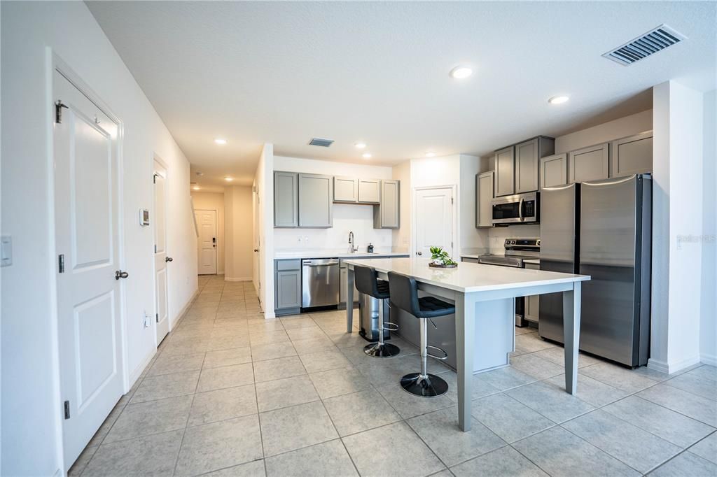 出租: $2,200 (3 贝兹, 2 浴室, 1652 平方英尺)