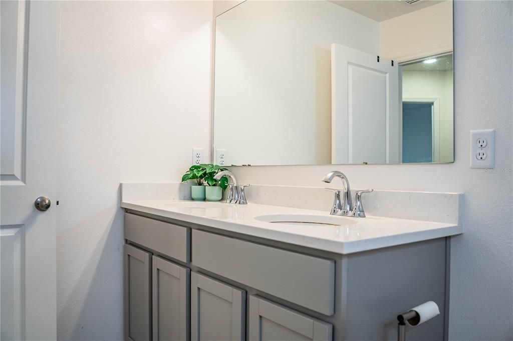 出租: $2,200 (3 贝兹, 2 浴室, 1652 平方英尺)