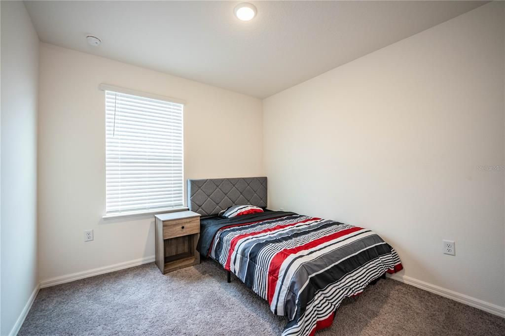 出租: $2,200 (3 贝兹, 2 浴室, 1652 平方英尺)