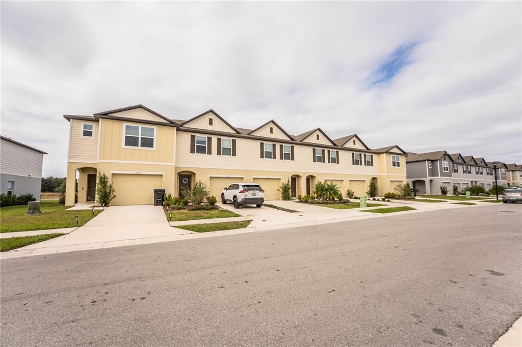 出租: $2,200 (3 贝兹, 2 浴室, 1652 平方英尺)