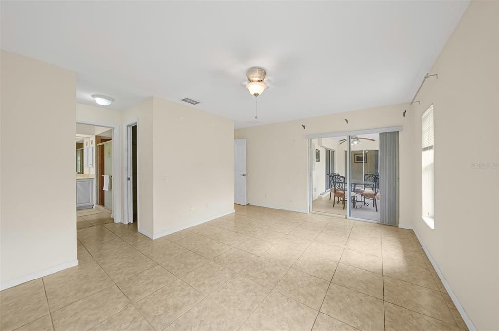 На продажу: $285,000 (3 спален, 2 ванн, 1437 Квадратных фут)