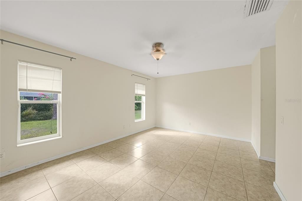 На продажу: $285,000 (3 спален, 2 ванн, 1437 Квадратных фут)