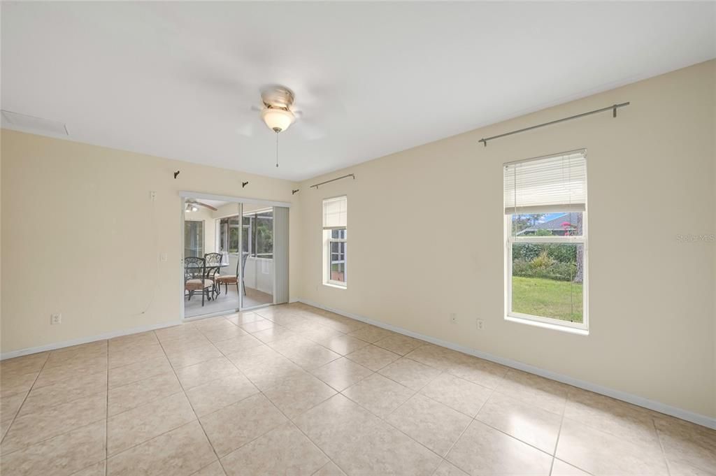 На продажу: $285,000 (3 спален, 2 ванн, 1437 Квадратных фут)