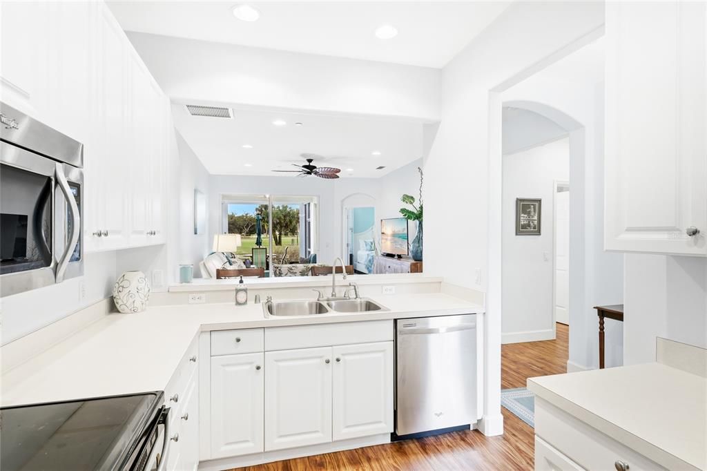 En Venta: $325,000 (2 camas, 2 baños, 1165 Pies cuadrados)