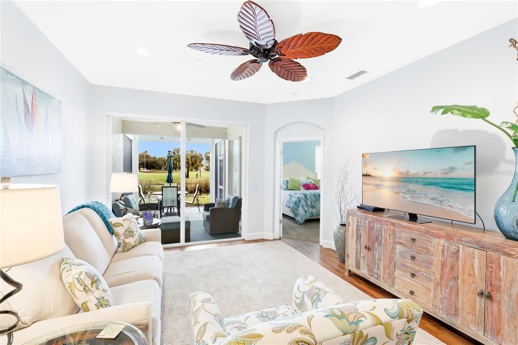 En Venta: $325,000 (2 camas, 2 baños, 1165 Pies cuadrados)