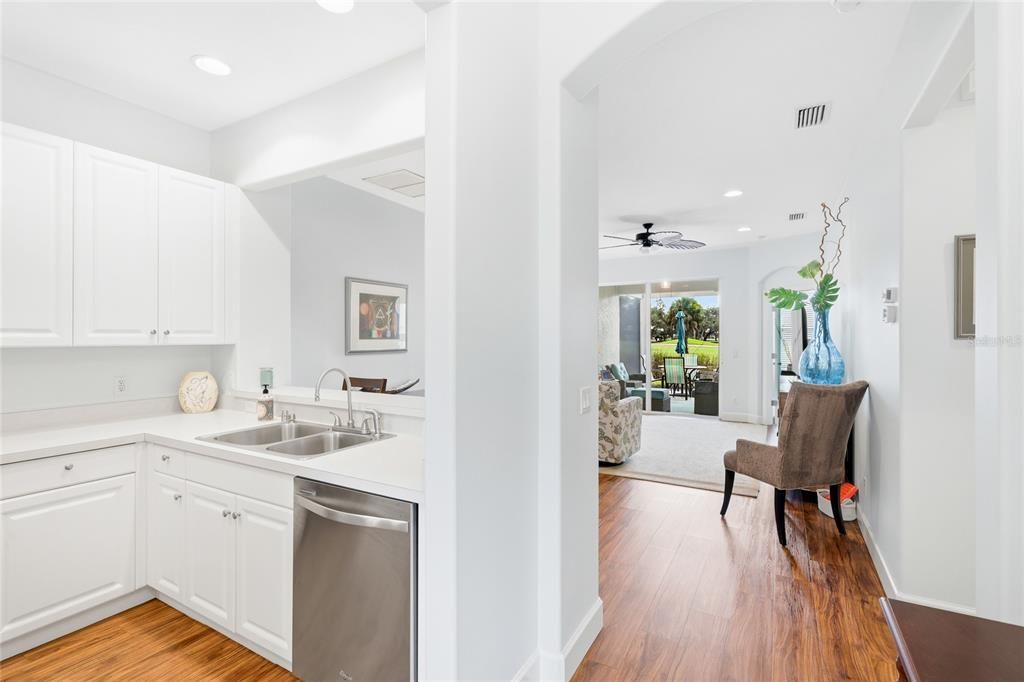 En Venta: $325,000 (2 camas, 2 baños, 1165 Pies cuadrados)