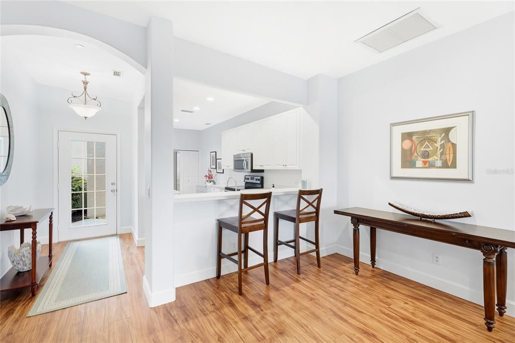 En Venta: $325,000 (2 camas, 2 baños, 1165 Pies cuadrados)