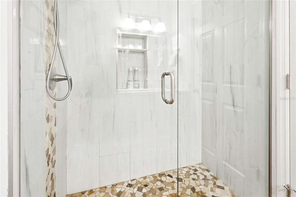 En Venta: $325,000 (2 camas, 2 baños, 1165 Pies cuadrados)